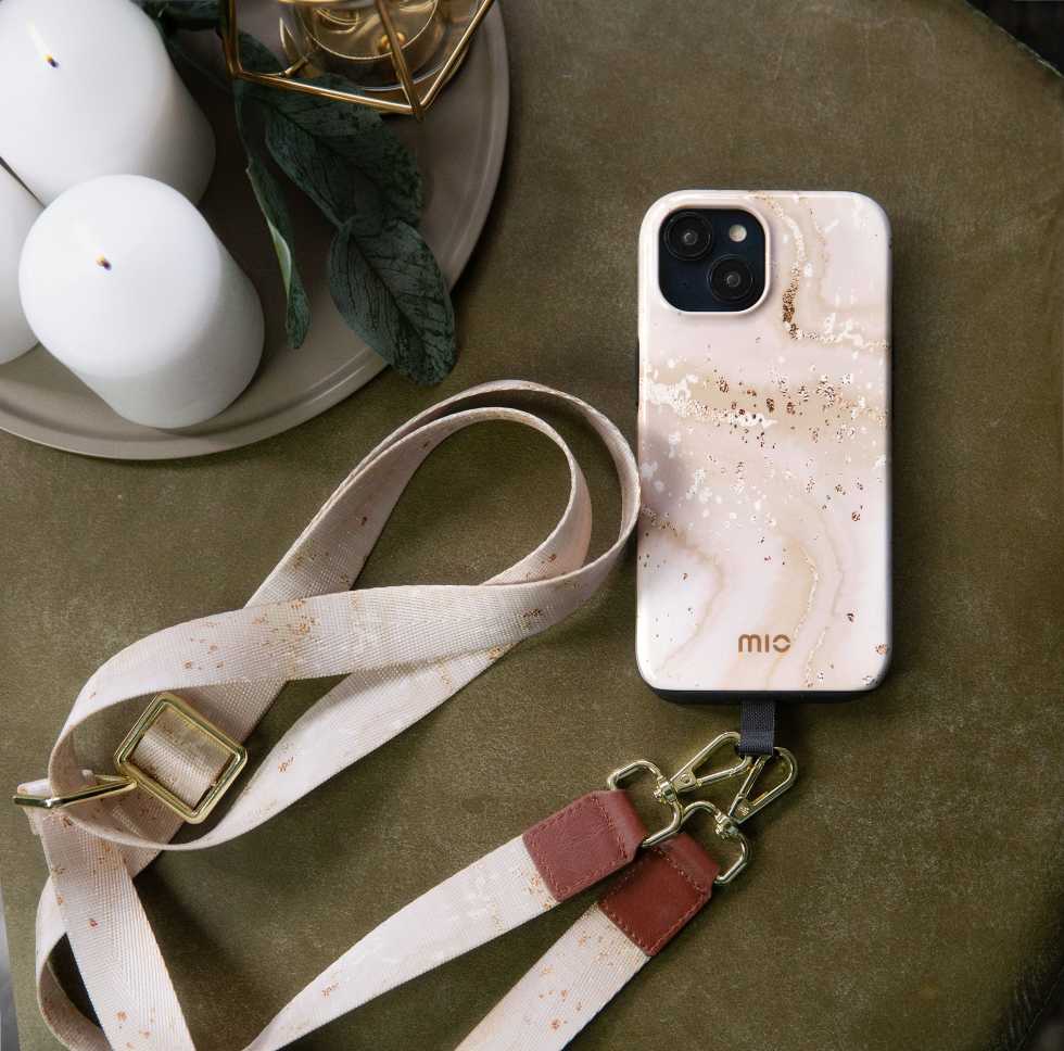 mio_productfoto_10_eng_iphone_goldmarble